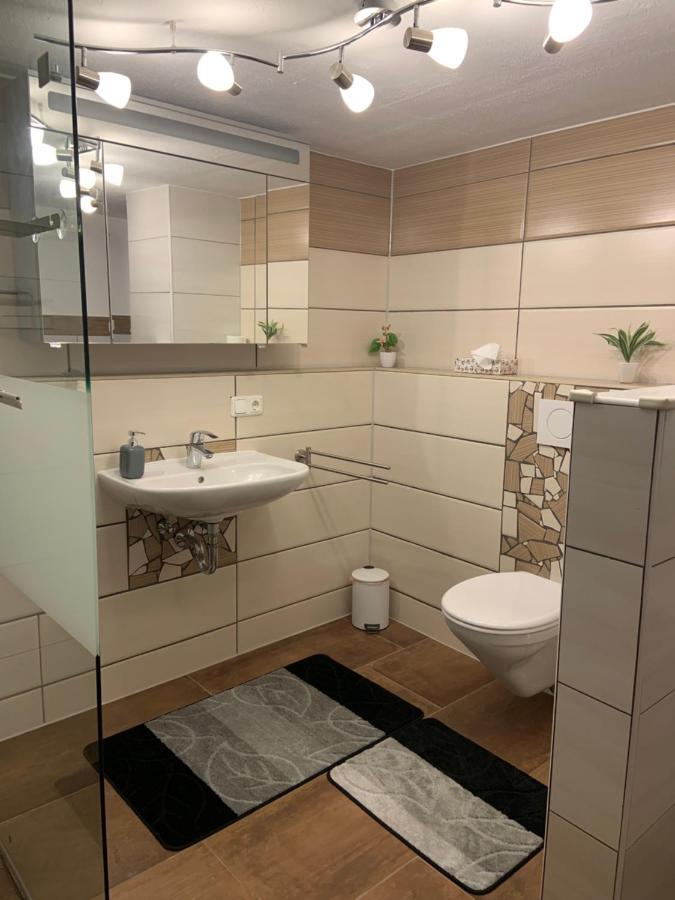 Schoene Moderne & Rustikale Einliegerwohnung Mit Kueche 施拉姆贝格 外观 照片